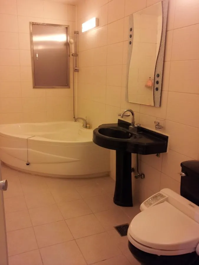 Incheon Airport Cherbourg Hotel 2*,